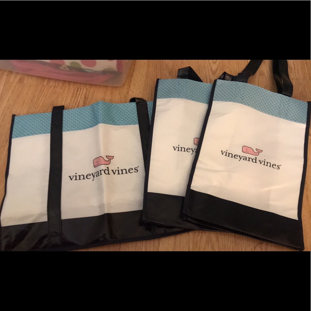 Vineyard Vines reusable bags
